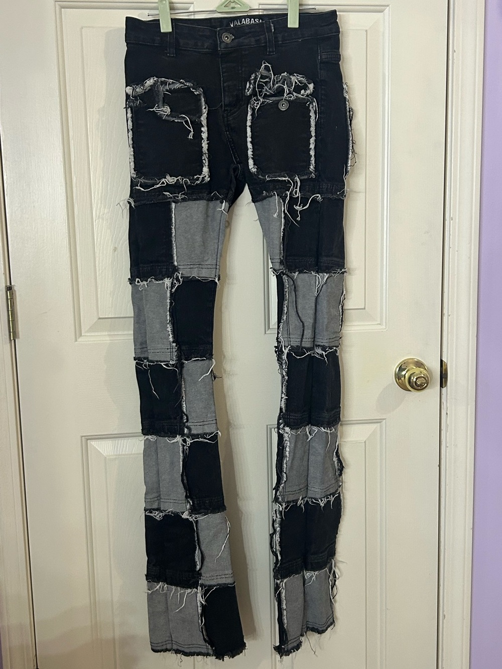 Valabasas Jeans Mens 29x36 Black Gray Distressed Stacked Patchwork - Picture 2 of 9
